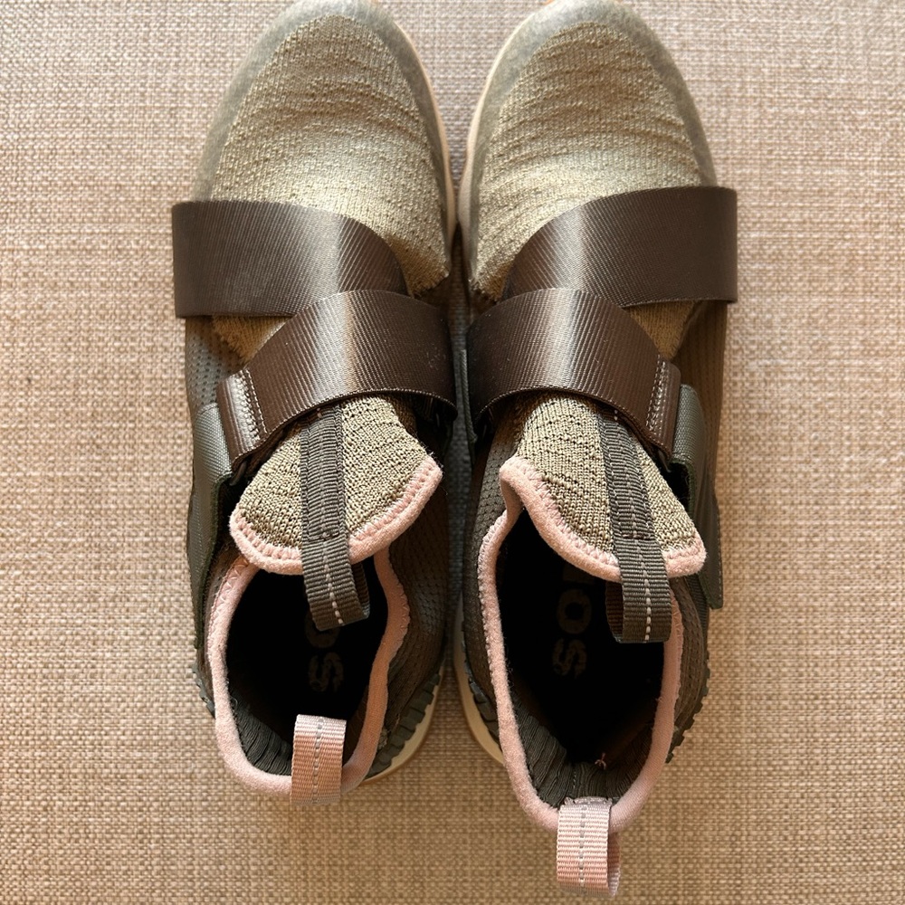Sorel Sneakers in Green and Pink